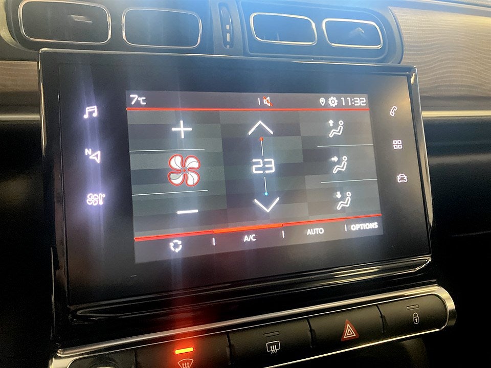 Bild på Citroën C3 Shine 1.2 PT 110hk Aut - EN ÄGARE,P-SENSORER BAK