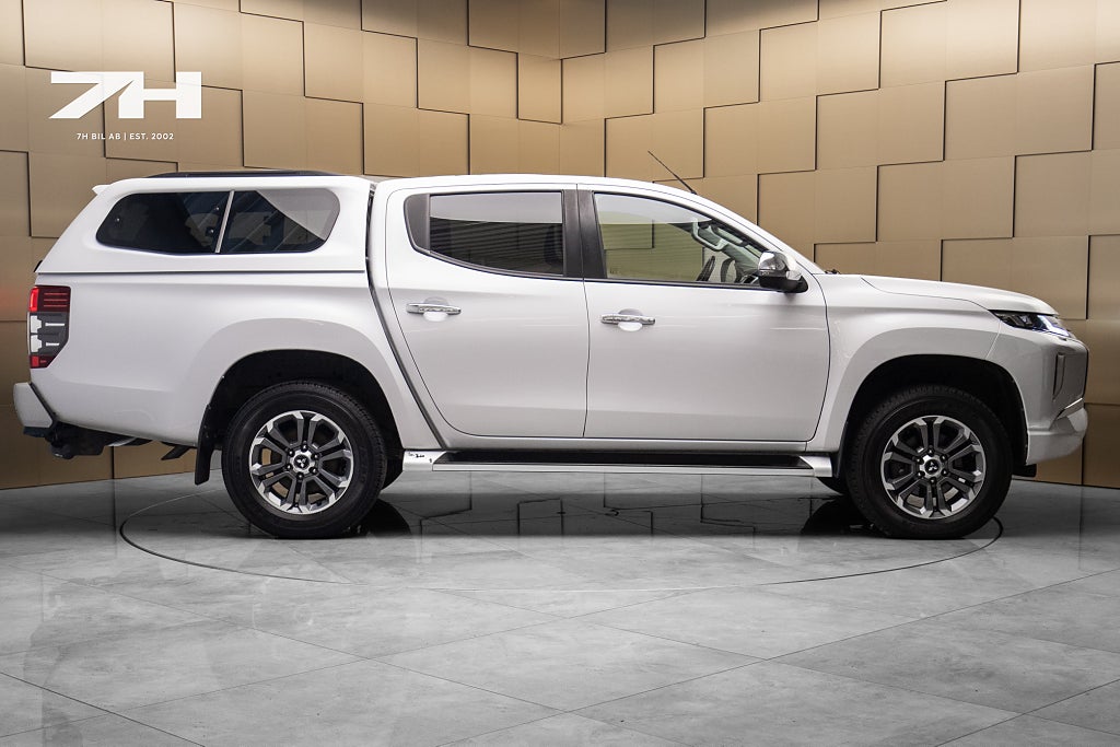Mitsubishi L200 Dubbelhytt 2.2 Di-D 4WD Moms / Kåpa / Drag / 360 / Värm