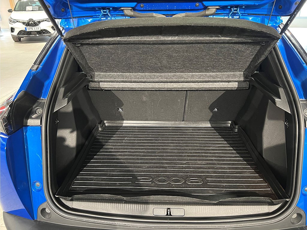 Bild på Peugeot 2008 Allure Pack 1.2 PT 130hk Aut - CARPLAY, B-KAMERA