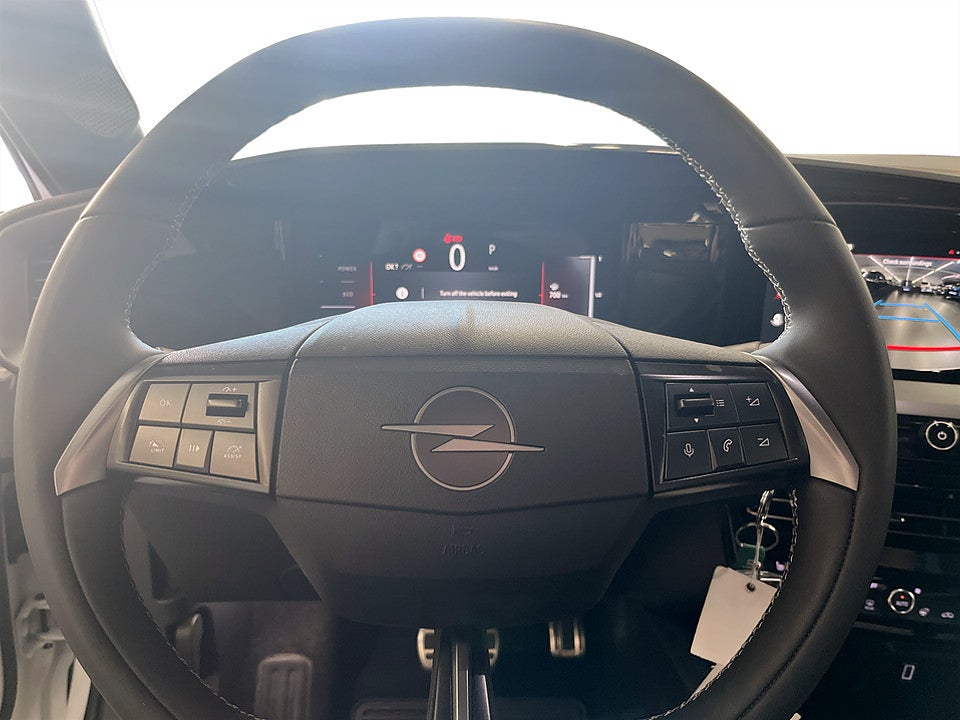 Bild på Opel Mokka GS Hybrid 1.2 Turbo 145hk Aut B-KAMERA CARPLAY