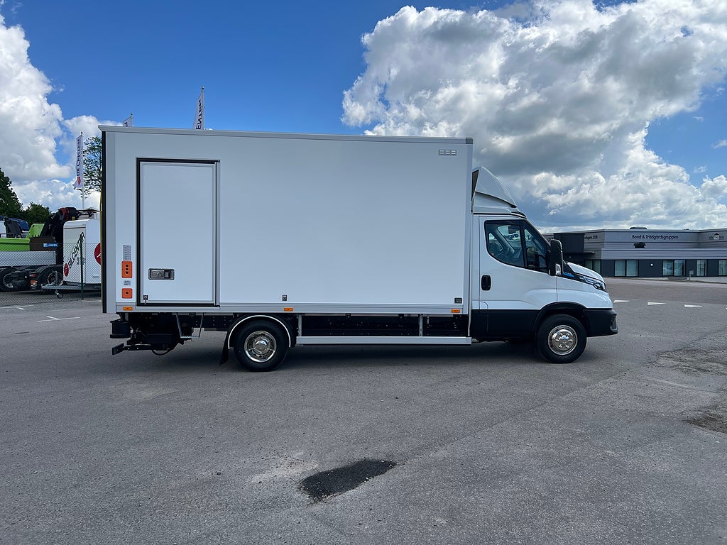 Iveco Daily 72C14E AirPro Skåpbil med Z-Lift, ELBIL