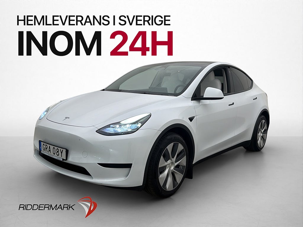 Tesla Model Y Standard Range Dragkrok Ljus interiör AP MOMS