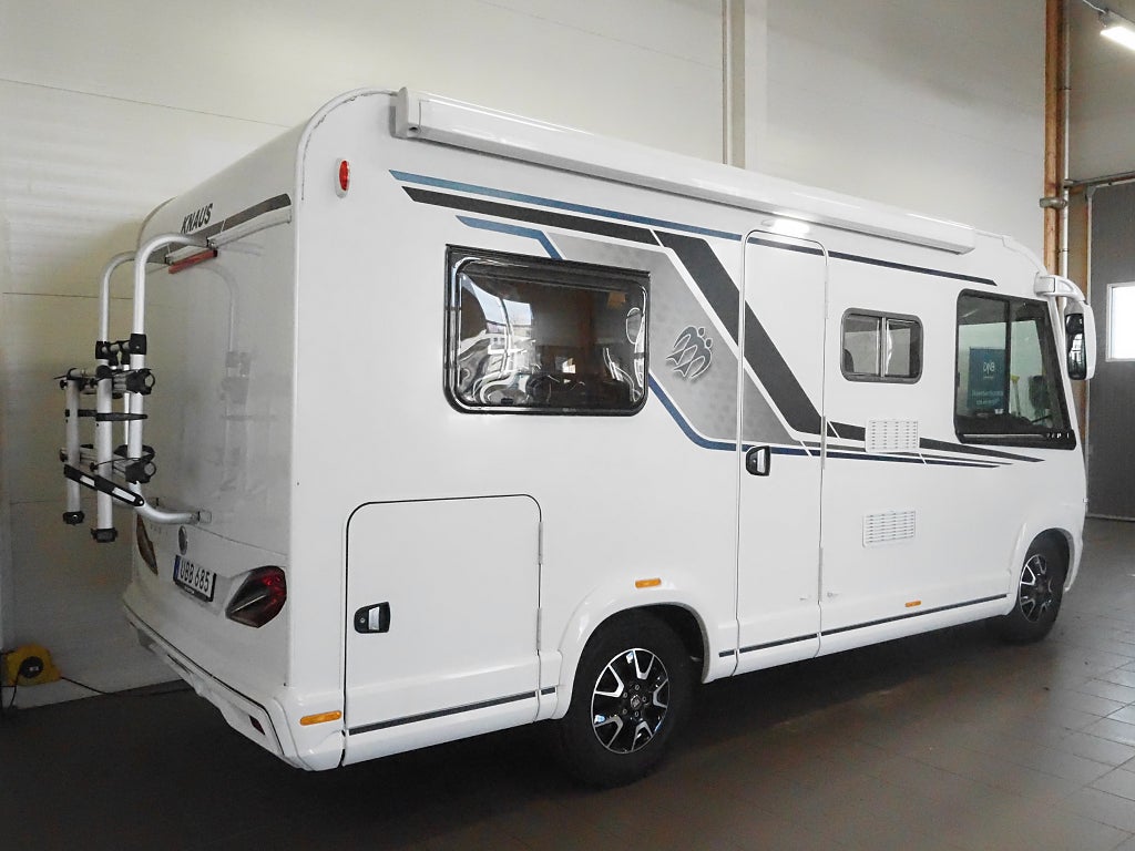 Knaus Van I 550 MF Cykelställ Markis 4 bäddar