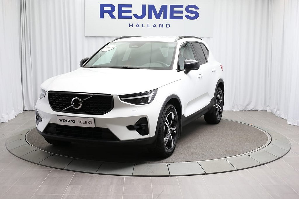 Volvo XC40 B4 FWD Bensin Plus Dark Drag Motorstol Förarstöd