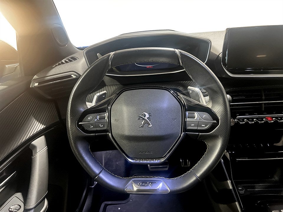 Bild på Peugeot 2008 GT 1.2 PT 130hk Aut - BACKKAMERA, NAV