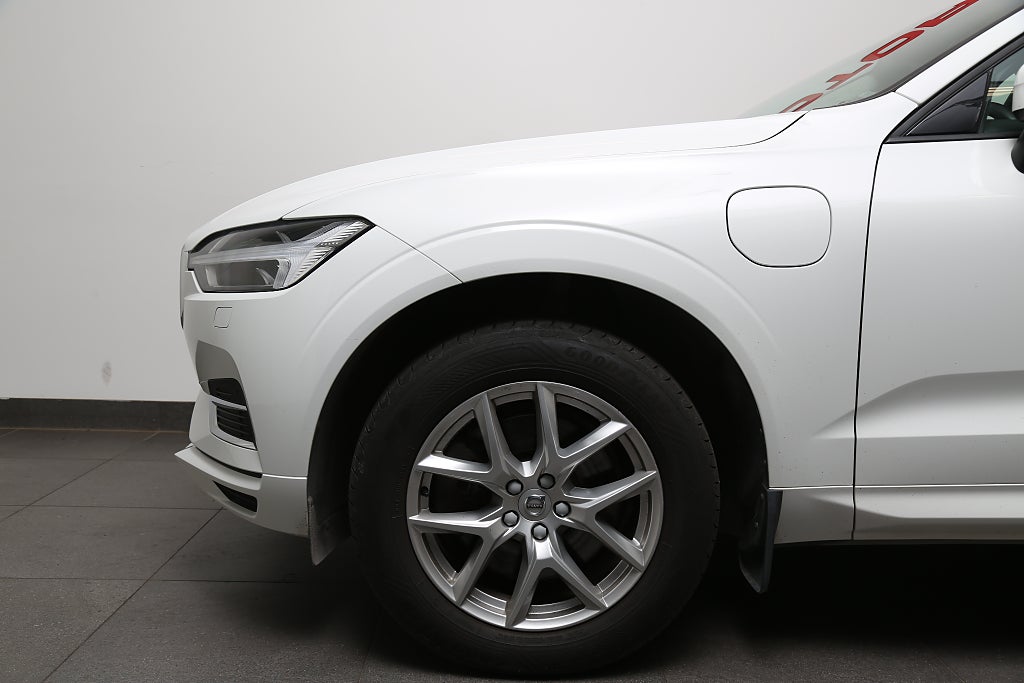 Volvo XC60 T8 Twin Engine AWD Momentum Edt Aut Pano Drag Leasbar 2020