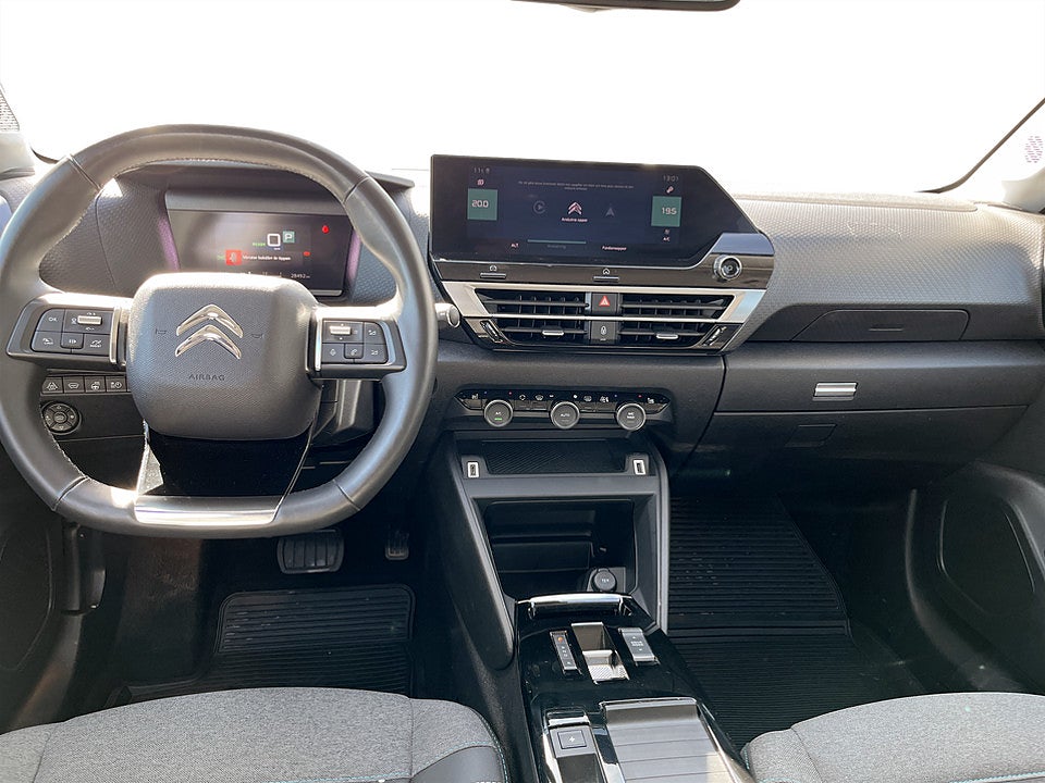 Bild på Citroën e-C4 Shine 50kWh 136hk Aut B-KAMERA CARPLAY