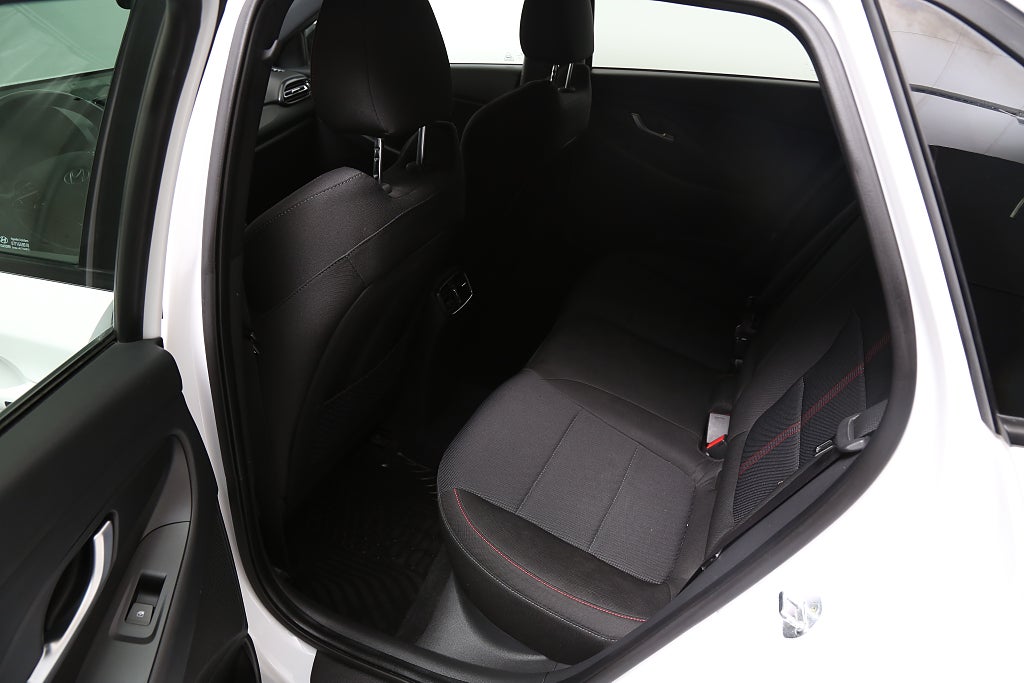 Hyundai i30 1,5 T-GDI MHEV 159hk N-Line Aut Kamera CarPlay Keyless 2021
