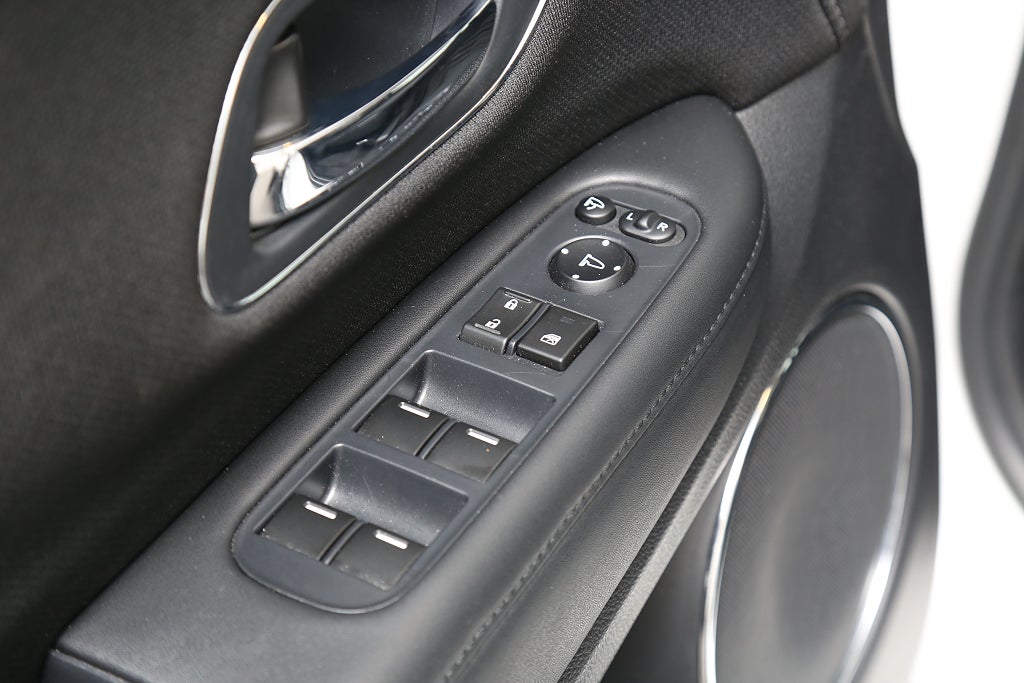 Honda HR-V 1,5 i-VTEC 131hk Executive Aut Keyless Panorama 1ägare