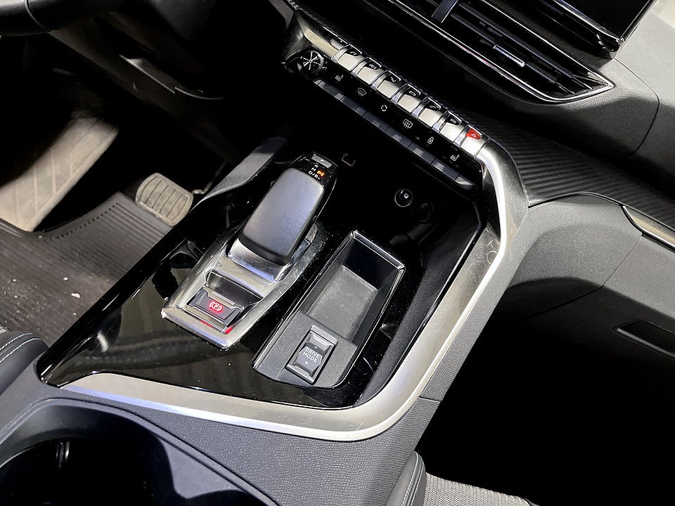 Bild på Peugeot 3008 Allure Hybrid 225hk Aut - B-KAMERA, CARPLAY