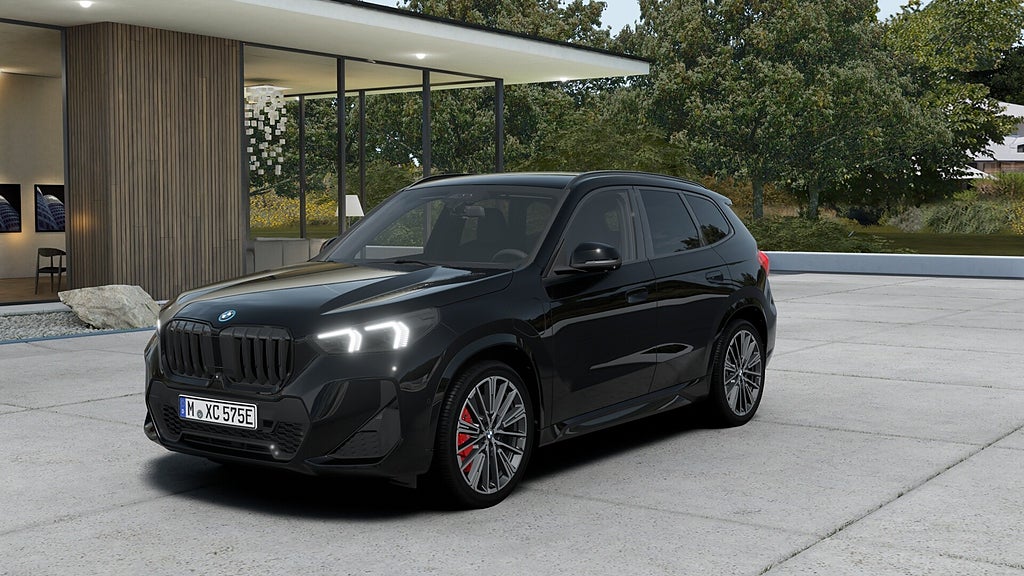 BMW X1 xDrive25e M Sport Pro Fully Charged Drag H K DA | Ränta 0,95%