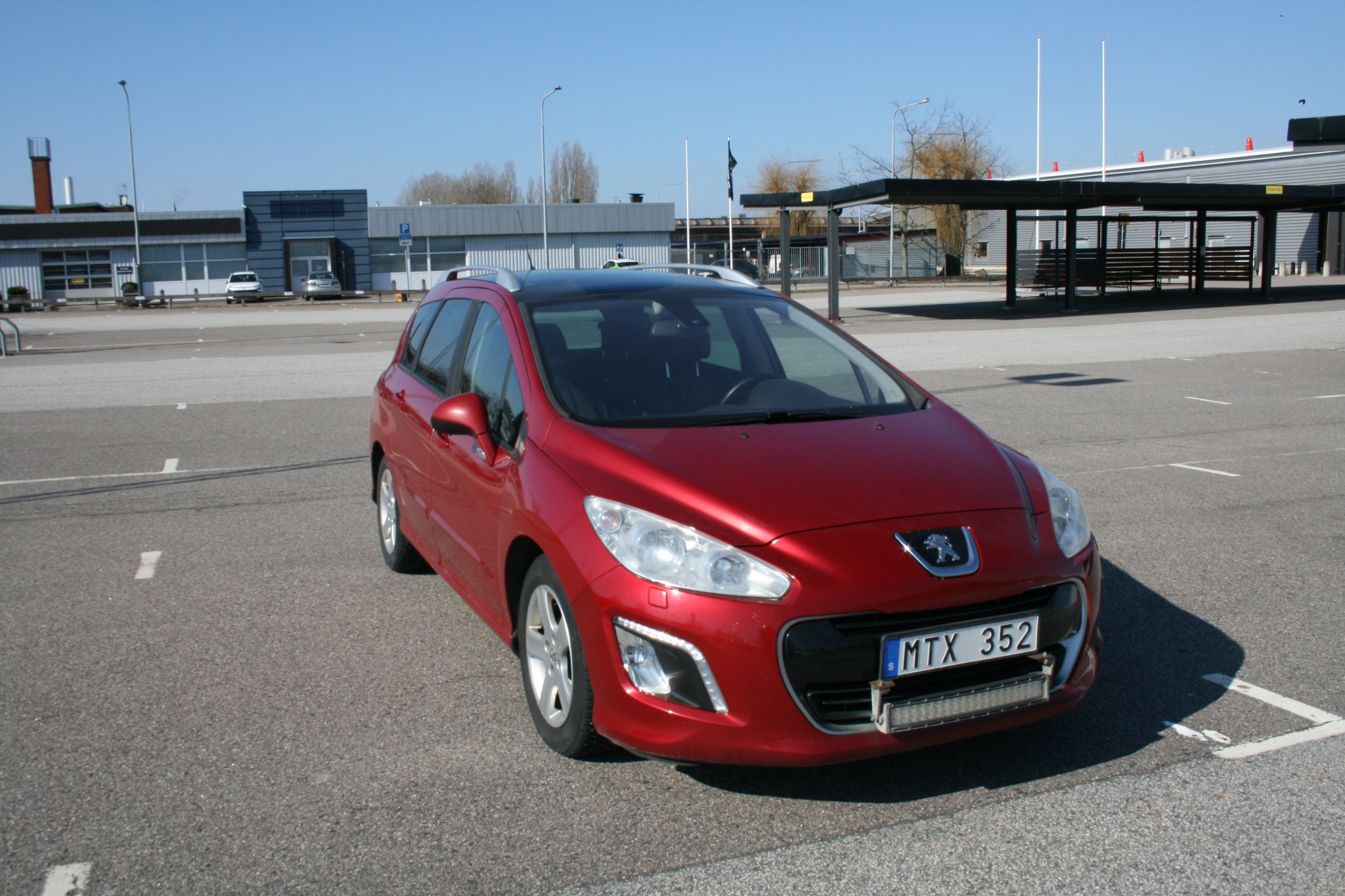 Peugeot 308 SW 1.6 e-HDi FAP Euro 5 2012, bild 3/44