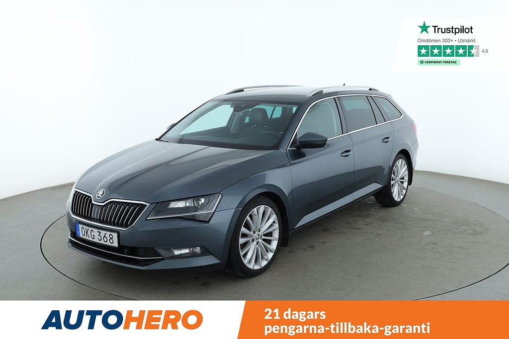 Skoda Superb Kombi 2.0 TDI Style 4x4 / Värmare, Carplay, Canton