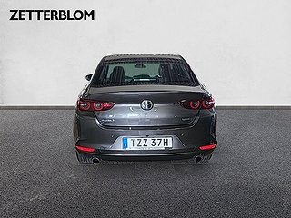 Sedan Mazda 3 4 av 13