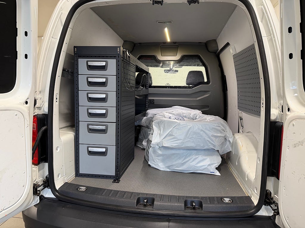 Volkswagen Caddy 2018 - miniatyr 9