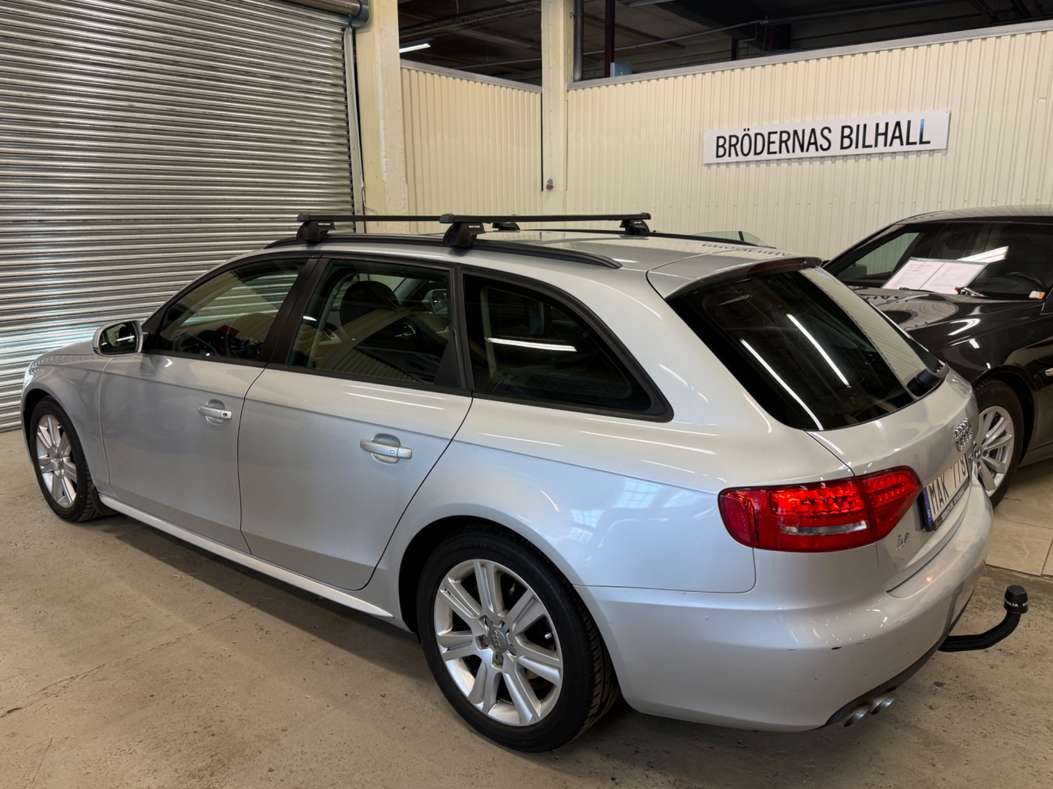 Audi A4 2012, bild 2/44