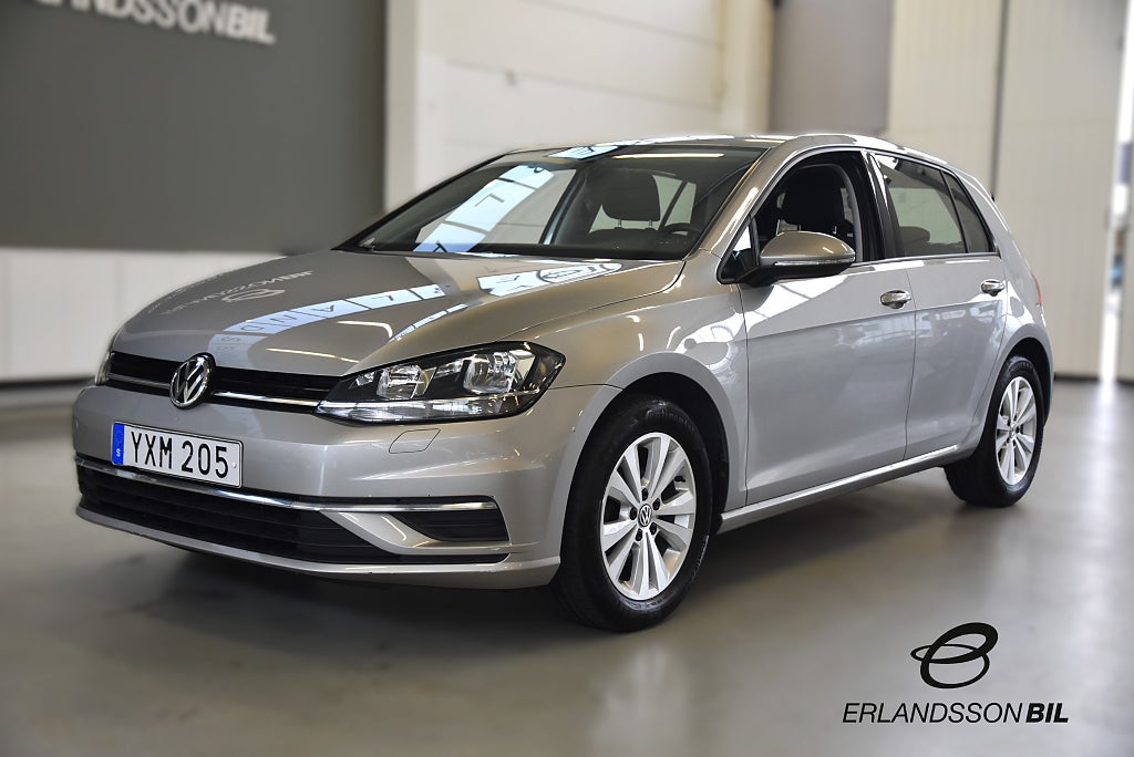 Volkswagen Golf 5-dörrar 1.0 TSI Base NYSERVAD CARPLAY