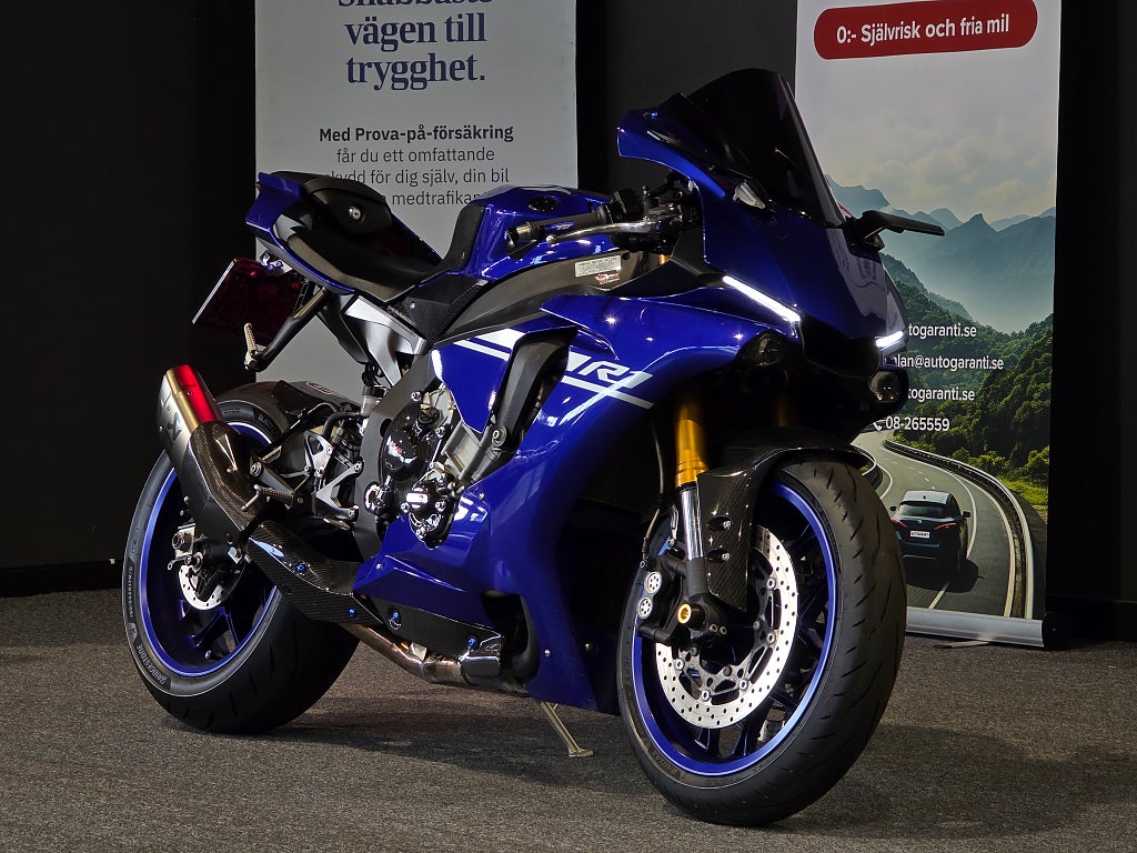 Yamaha YZF-R1 Akrapovic helsystem/Ny Servad/Kolfiber/