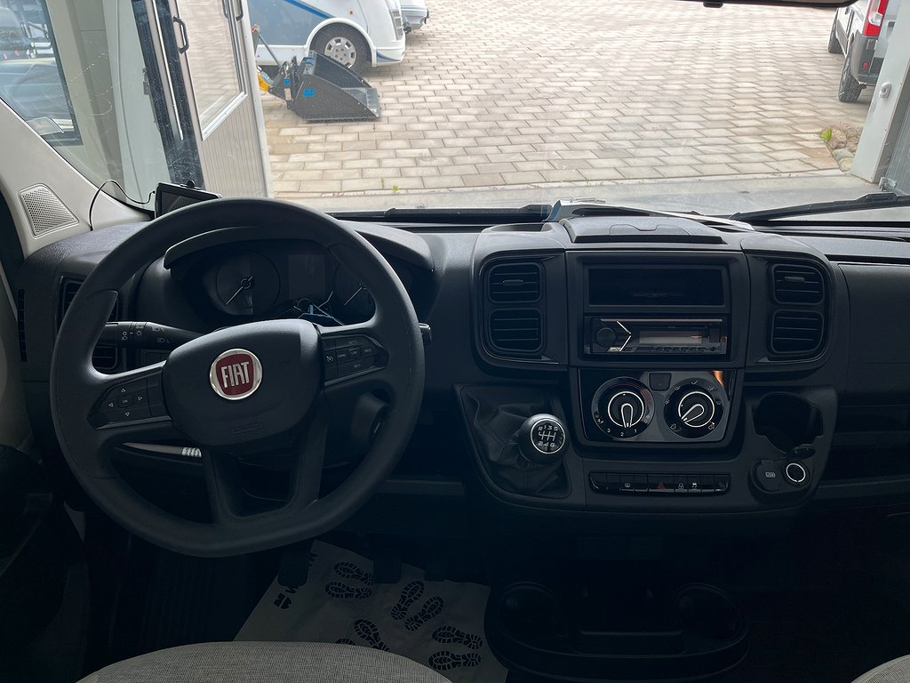 Carado A 464 B-kort / 6 bältade / 6 Sovplatser /4995kr/mån - Carado