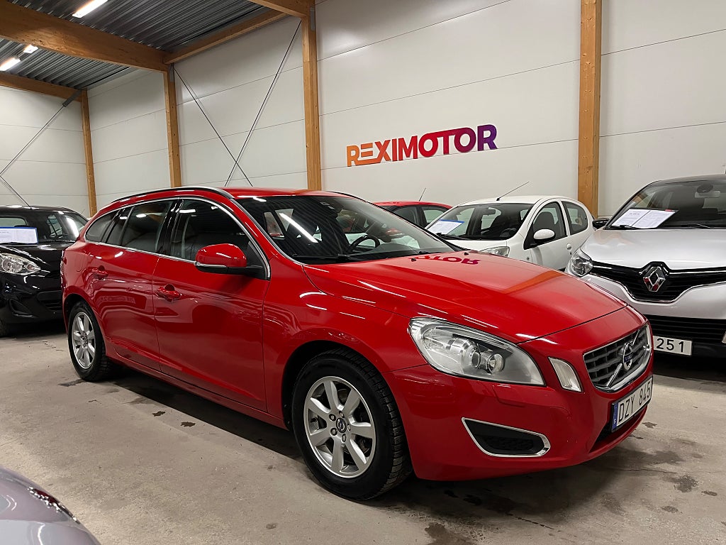 Volvo V60 T3 Momentum Euro 5   Besiktad 
