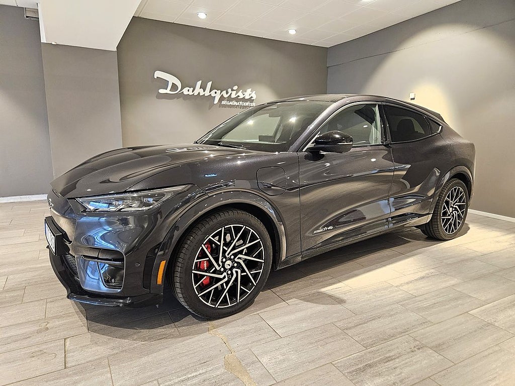 Ford Mustang Mach-E Long Range AWD 487hk 4,95% Ränta