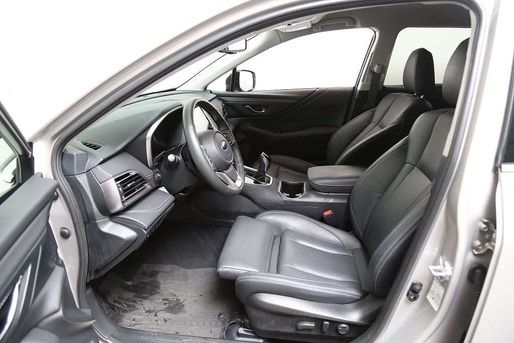 Subaru Outback 2,5i 169hk XFuel Limited AWD Aut Skinn Drag Leasbar 2025