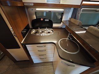 Husbil-halvintegrerad Hobby Optima De Luxe T65 HFL 12 av 18