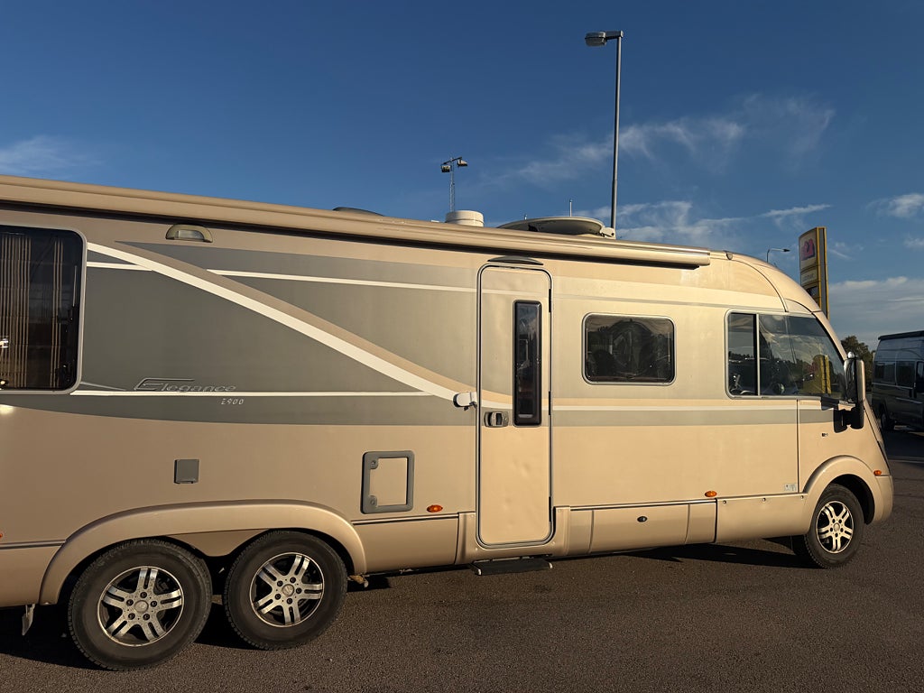 Bürstner Elegance I900 3,0 Automat Luftfjädring Solcell 2011 - miniatyr 24