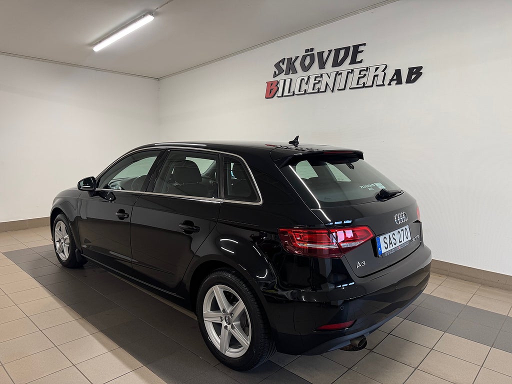 Audi A3 2019 - miniatyr 3