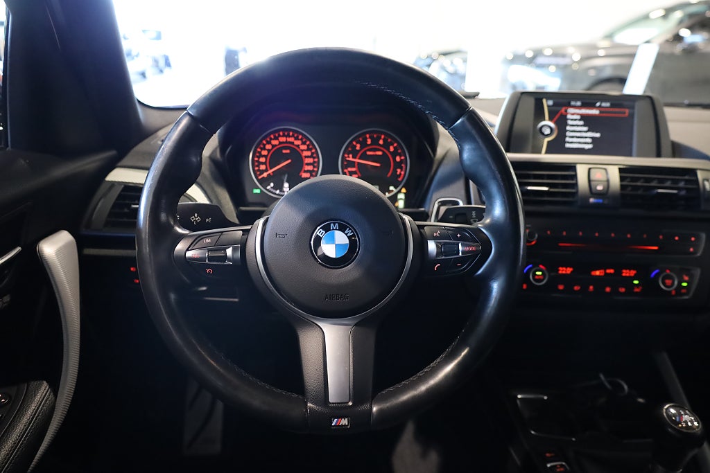 BMW 116i 5-dörrars M Sport Connected PDC Blåtand Rattvärme