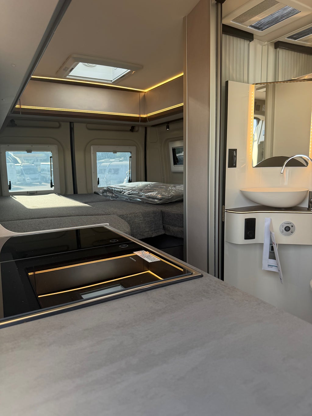 Pössl Summit 600 L Shine Elegance 180 hk Aut 2026 - miniatyr 4
