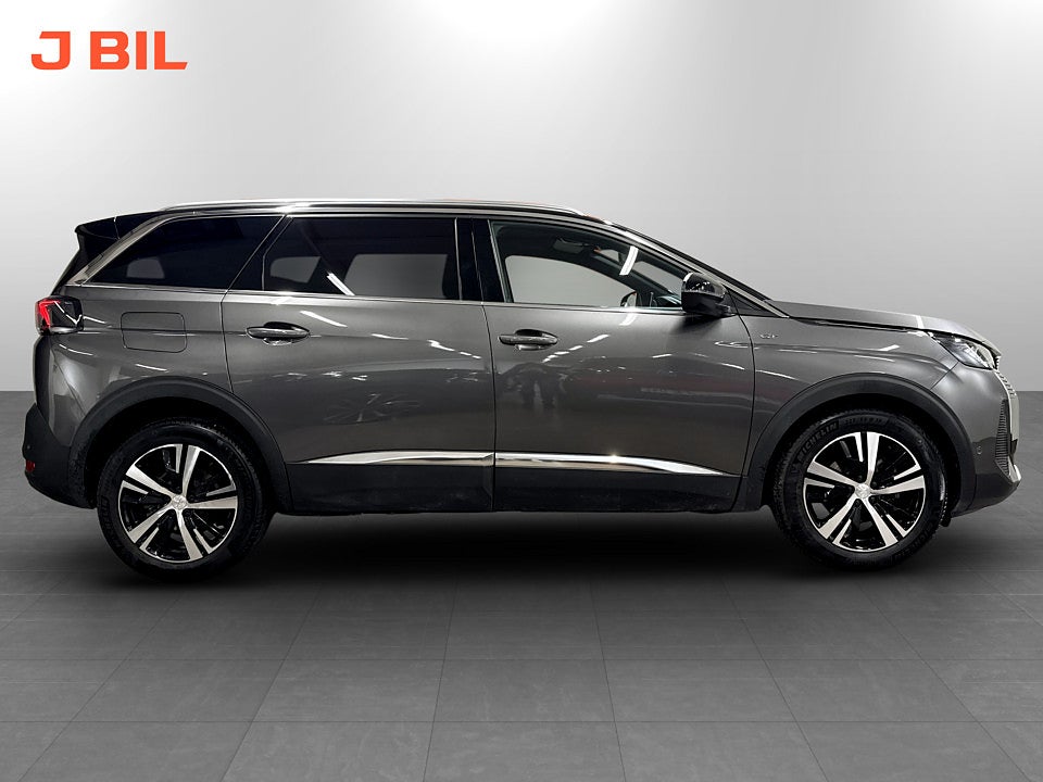 Bild på Peugeot 5008 GT 1.2 PT 130hk Aut B-KAMERA CARPLAY