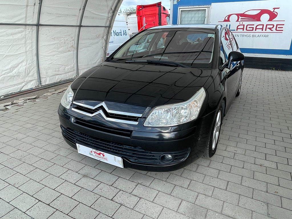 Citroën C4 1.6 109hk NYSERVAD S+V BESIKTAD FARTHÅLLARE ISOFIX