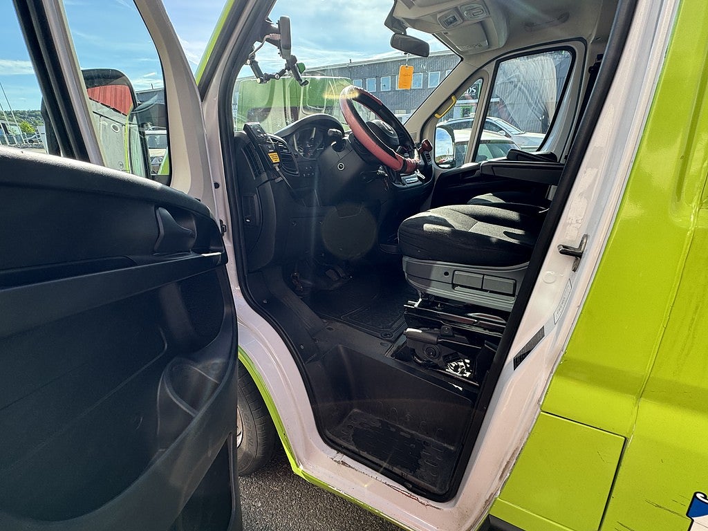 Fiat Ducato Skåpbil 35 2.2 Multijet 140 Euro 6 | MOMS | FÄRDTJÄNST