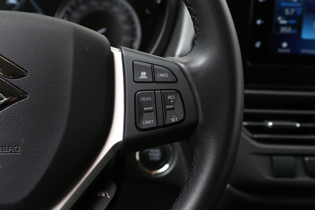 Suzuki S-Cross Hybrid AllGrip AWD Kamera P-sensorer 2023