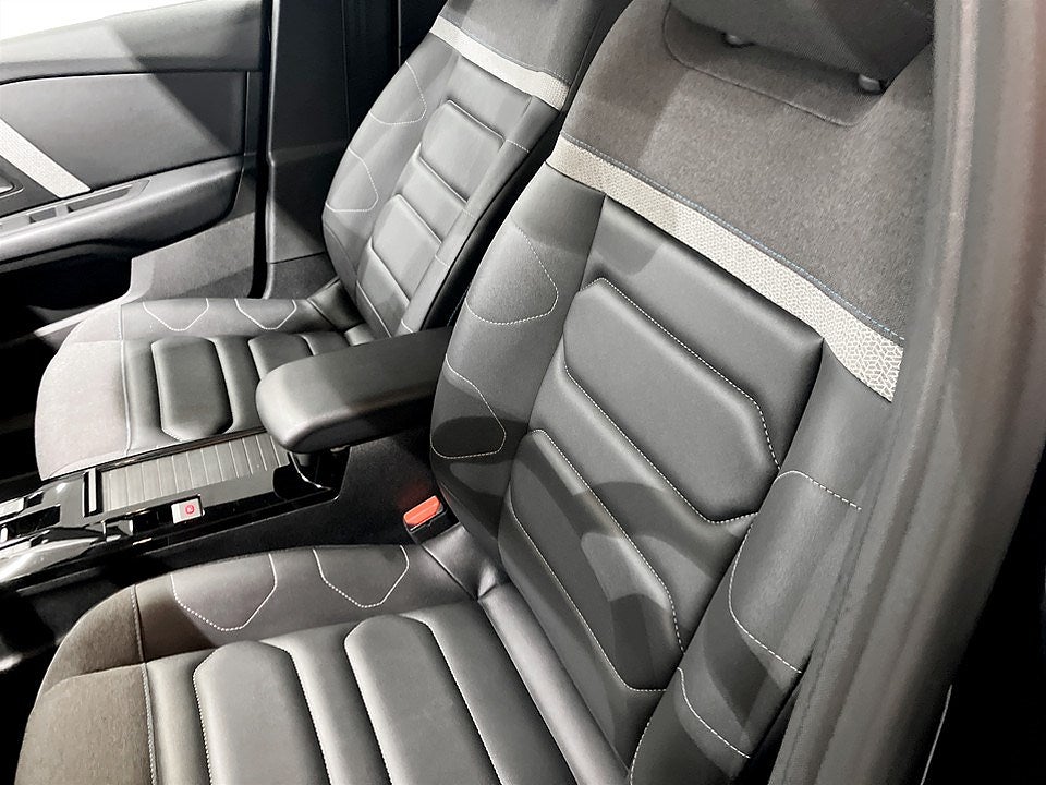 Bild på Citroën C4 Shine 1.2 PT 130hk Aut - B-KAMERA, EN ÄGARE