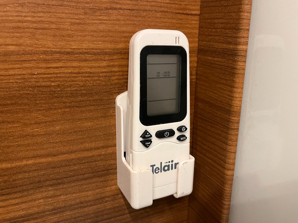 Elnagh Baron 22  / Automat / AC bodel / 7 bältad / B-körkort - Elnagh