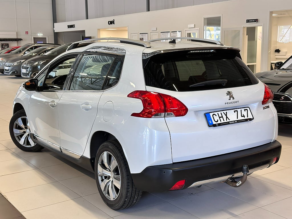 Peugeot 2008 Allure 1.2 VTi Panorama, dragkrok thumbnail