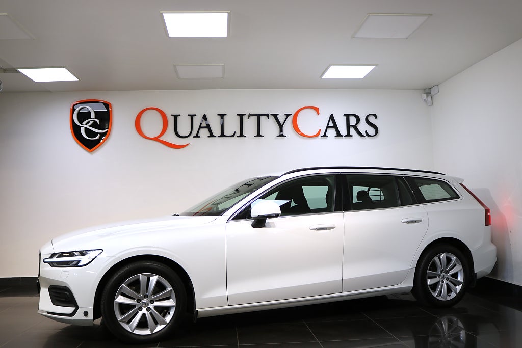 Volvo V60 2022 - miniatyr 2