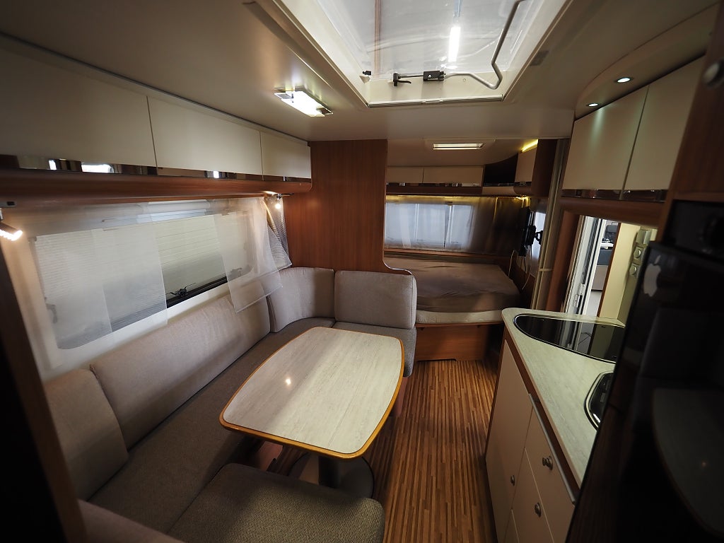 Adria Adora 563 PT Barnkammarvagn Alde