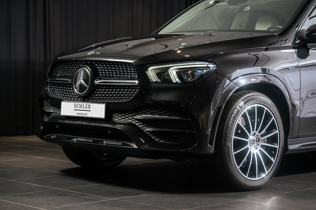 Gallery image 13 of 16