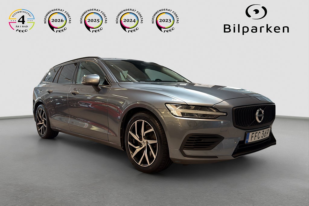 Volvo V60 Recharge T6 AWD Momentum | Moms | Dragkrok | Navi | VoC