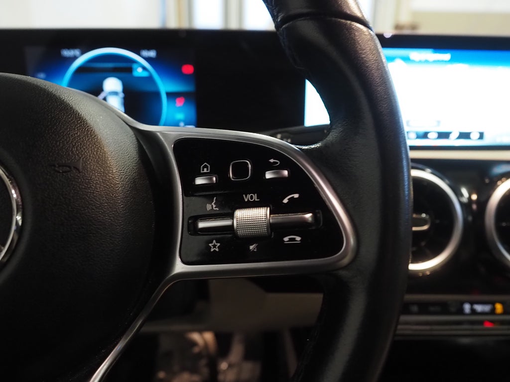 Mercedes-Benz CLA 200 Shooting Brake 163hk |Drag|Navi|Kamera|