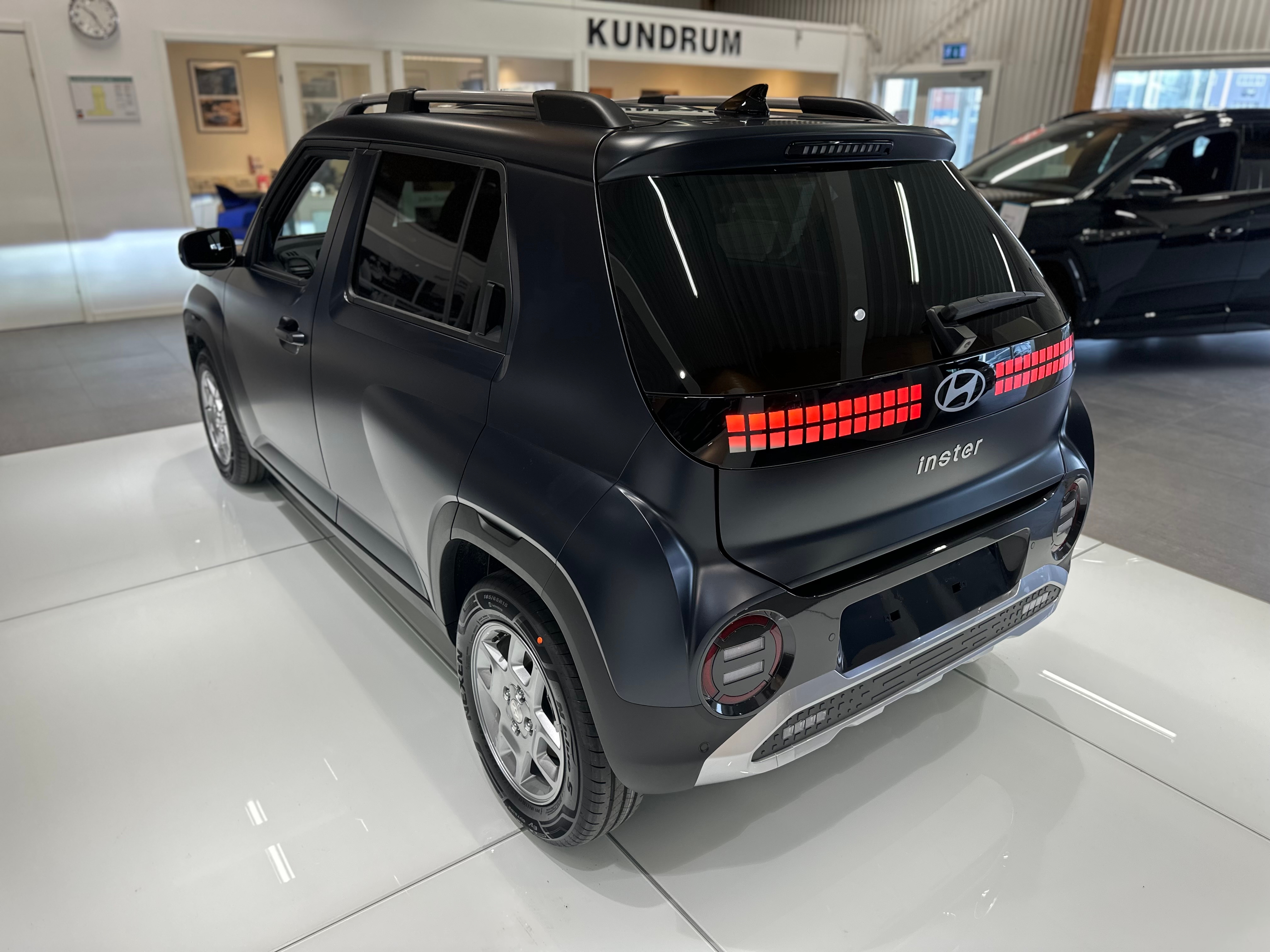 Hyundai Ioniq INSTER Essential 42 kWh 2025, kuva 3/41