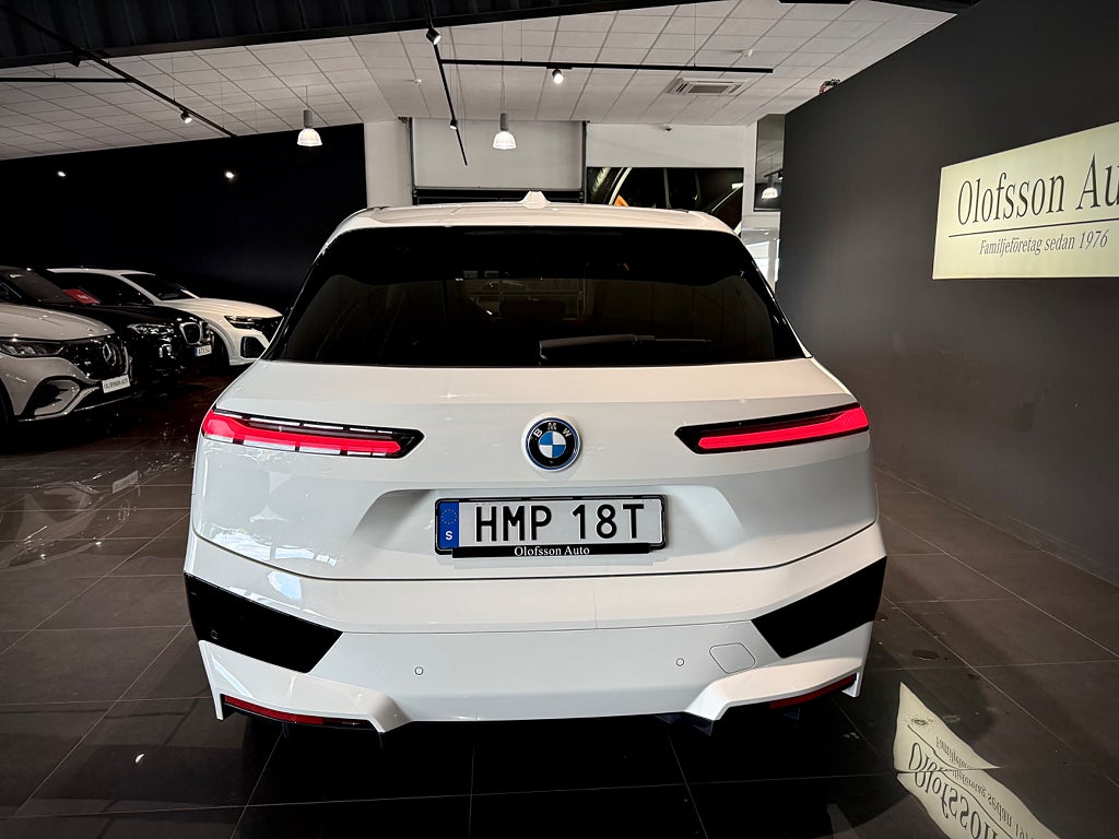 BMW iX xDrive40 Comfort Sport line 326 hk - bild 11