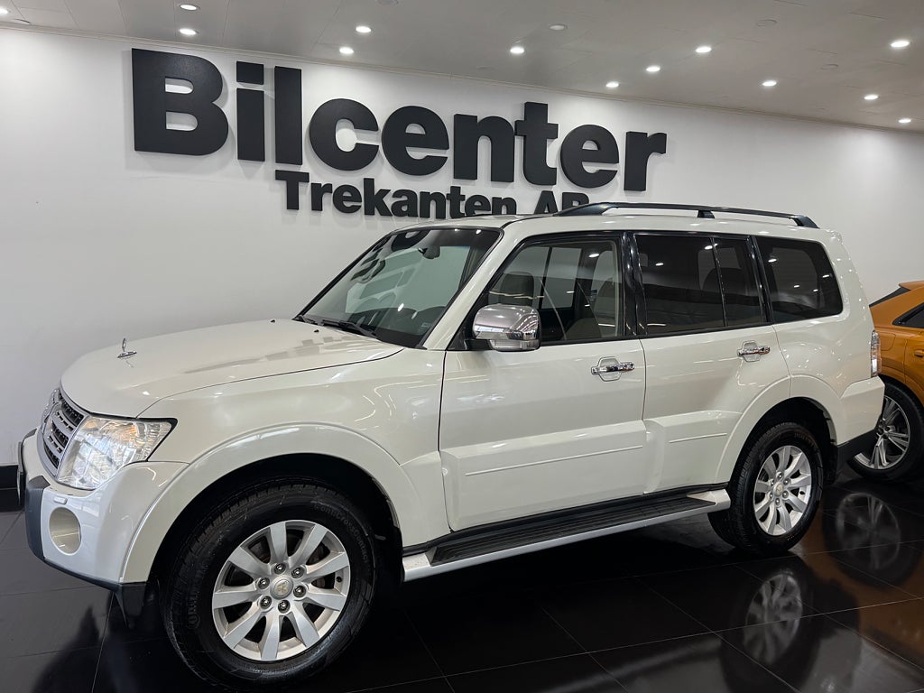 Mitsubishi Pajero 5-dörrar 3.8 V6 4WD Mycket Välskött