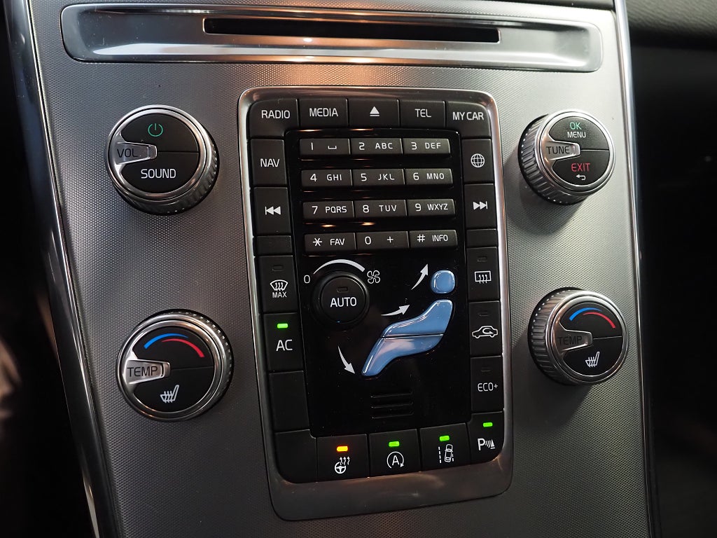 Volvo XC60 D4 Geartronic 190hk Classic Momentum Navi D-Värm M-Värm