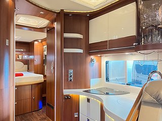 Husbil-integrerad Carthago Chic E-line 58 14 av 39