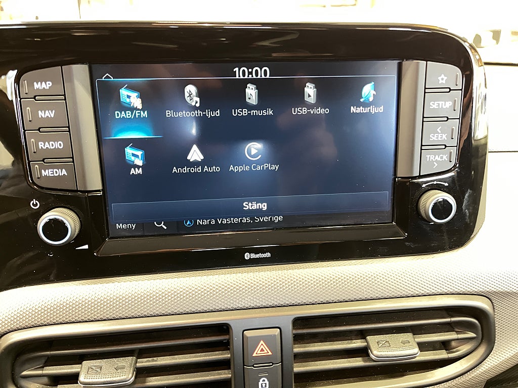 Hyundai i10 1.0 Man / V-hjul/ Kamera/ P-Sensor/ Rattvärme/ CarPlay thumbnail