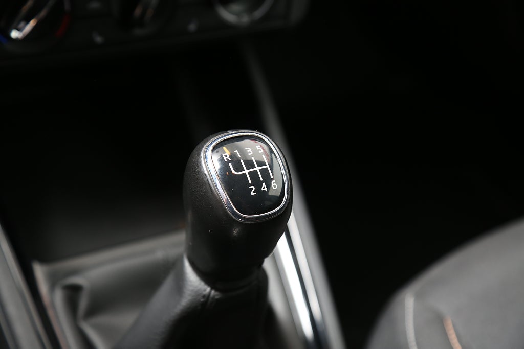 Skoda Kamiq 1,0 TSI Ambition 115hk Kamera CarPlay Drag 2020